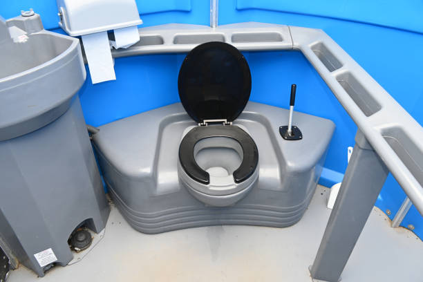 Best Construction site porta potty rental  in Salem, IN